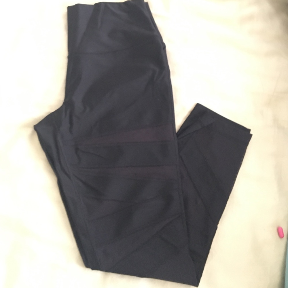 Rare Lululemon High Times Tech Dotted Mesh Pant - Picture 2 of 3
